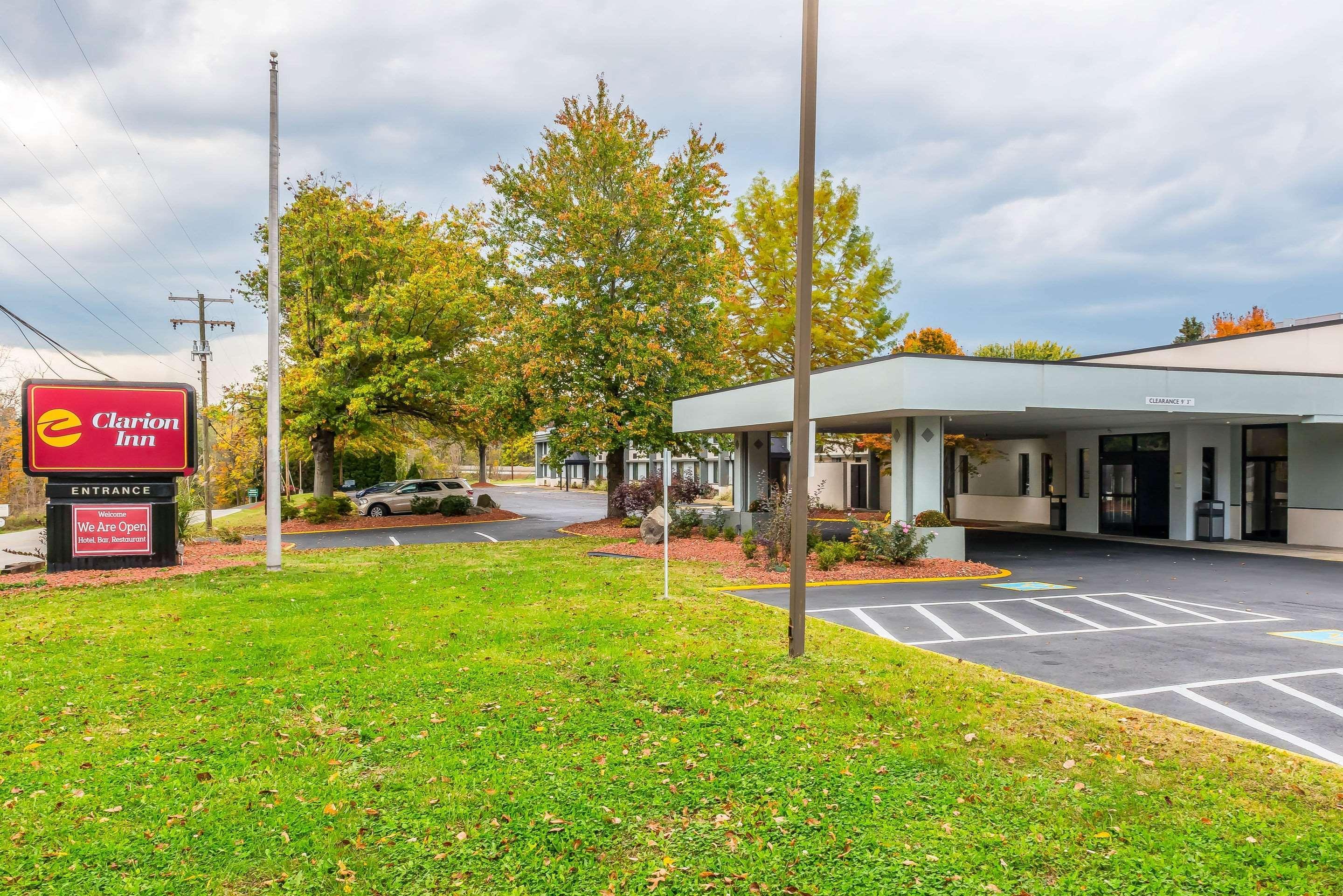 Clarion Inn Belle Vernon Екстер'єр фото