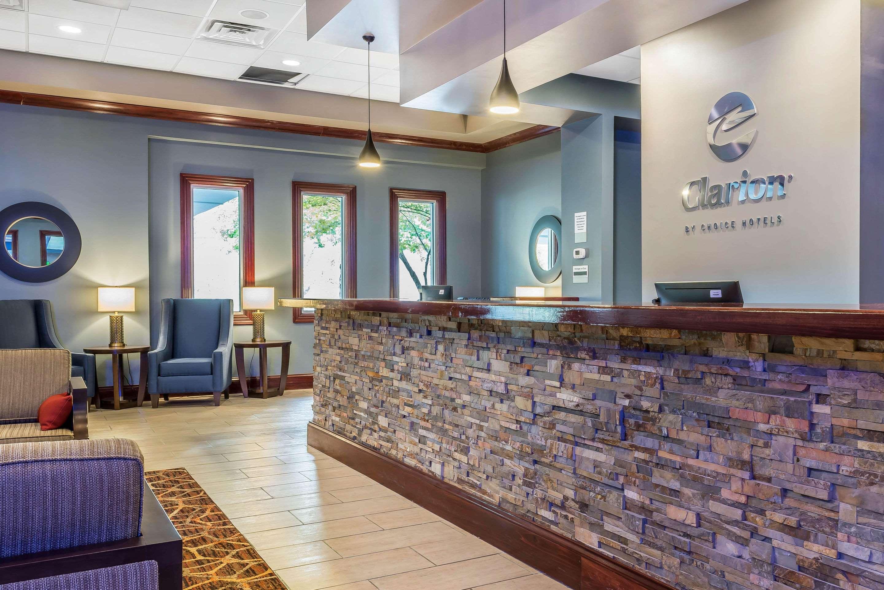 Clarion Inn Belle Vernon Екстер'єр фото